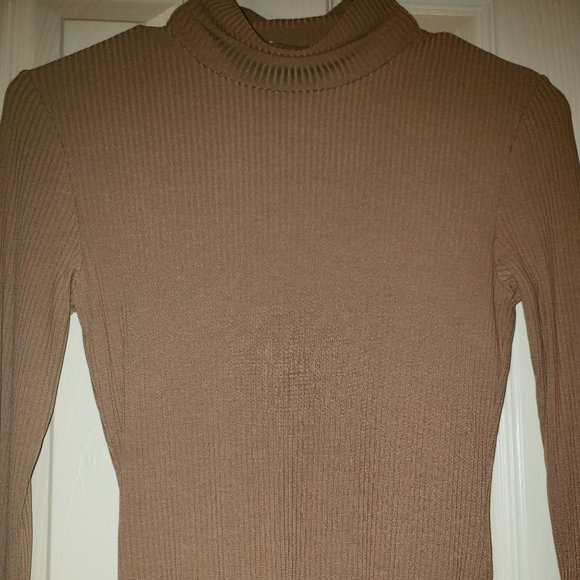 Ribbed Bodysuit - Picture 3 of 5